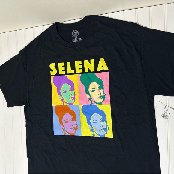 Oversized Selena TShirt. Women’s - Picture 3 of 3